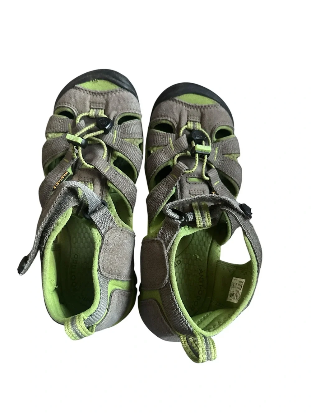 KEEN Clearwater CNX Sandals Lime Green Gray‎ Youth Size 3